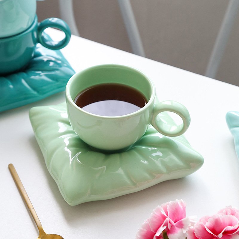 Creative Macaron Pillow Pack Coffee Cup 200ml Nordic Ceramic Coffee Mug