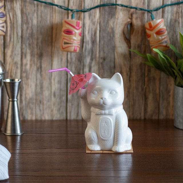 White Maneki Neko Lucky Cat Ceramic Tiki Mug Cocktail Cups for Bar