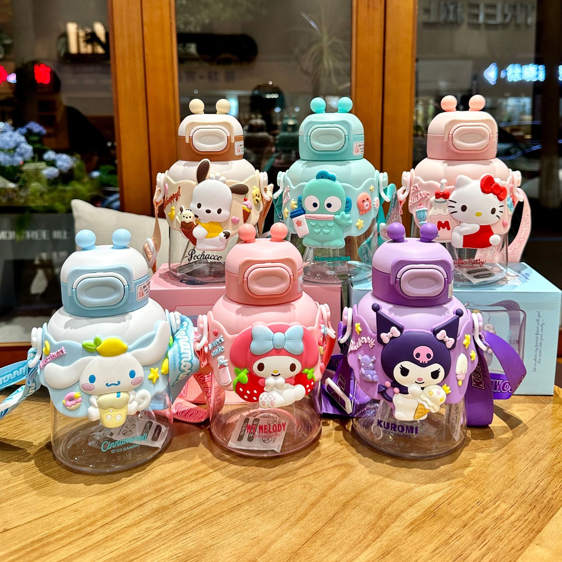 700ml Cute Cartoon Children Student Water Bottle Outdoor Sanrio Summer Portable Drinking Kitty Kuromi Anime Water Bottle