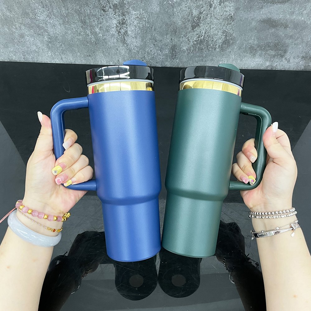 USA warehouse 30oz powder coated travel mug with handle 30 oz mirror gold plated stainless steel Christmas tumbler water bottle