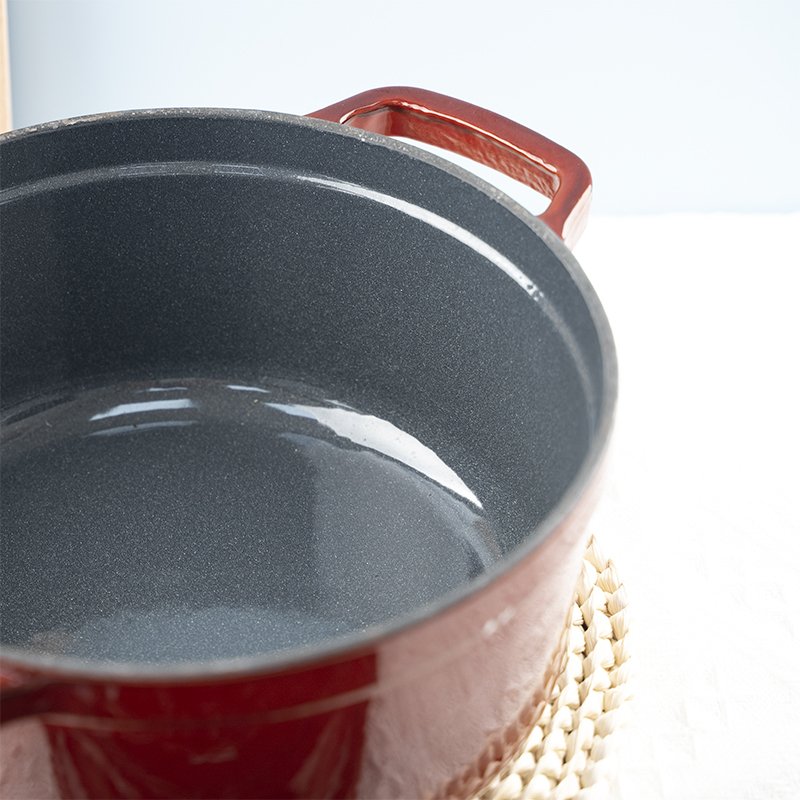 New cast iron enamel cookware set cooking pot cast iron enamel pot food insulation pot casserole