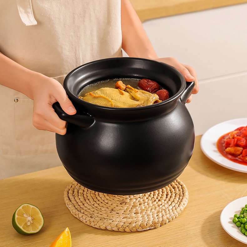 Wholesale Luxury Food Warmer Round Clay Cooking Pot Porcelain Heat-resistant Stock Black Ceramic Casserole Pot