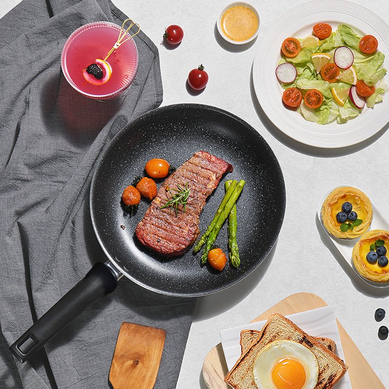 Manufactures Hot Selling High Quality Non Stick Die Casting Cast Iron Kitchen Cooking Pot Frying Pan Casserole Cookware Sets