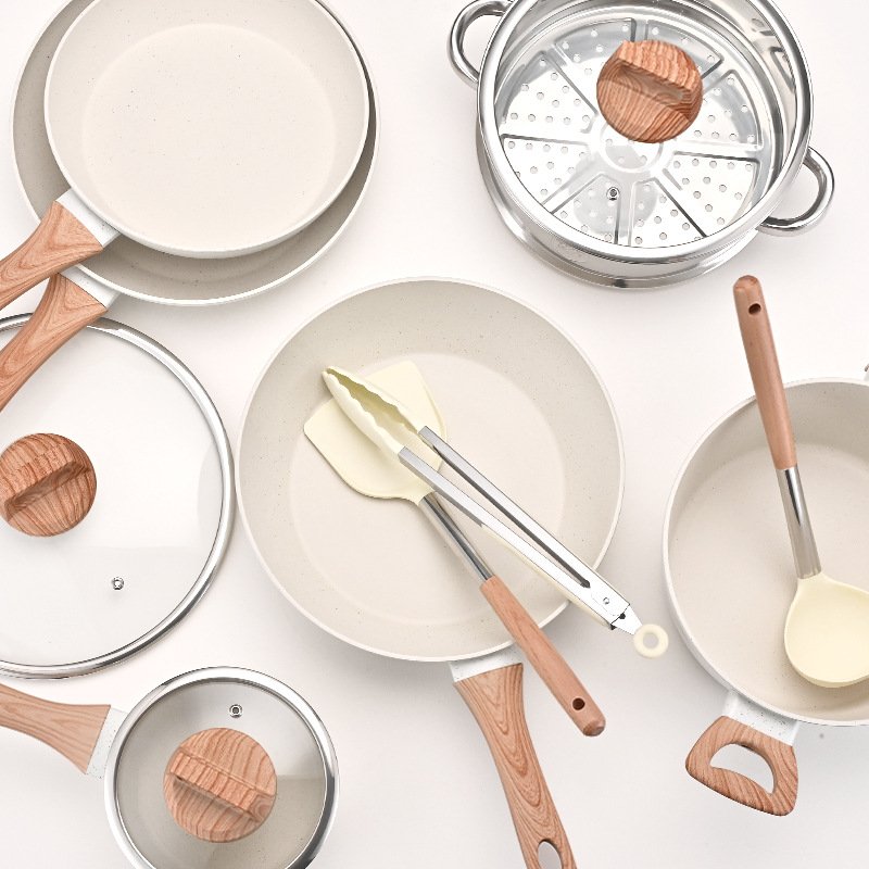 Wholesale 12 Pieces Metal Aluminum Kitchen Cooking Pan Pot Set Non Stick Cookware Sets with Wood Handle