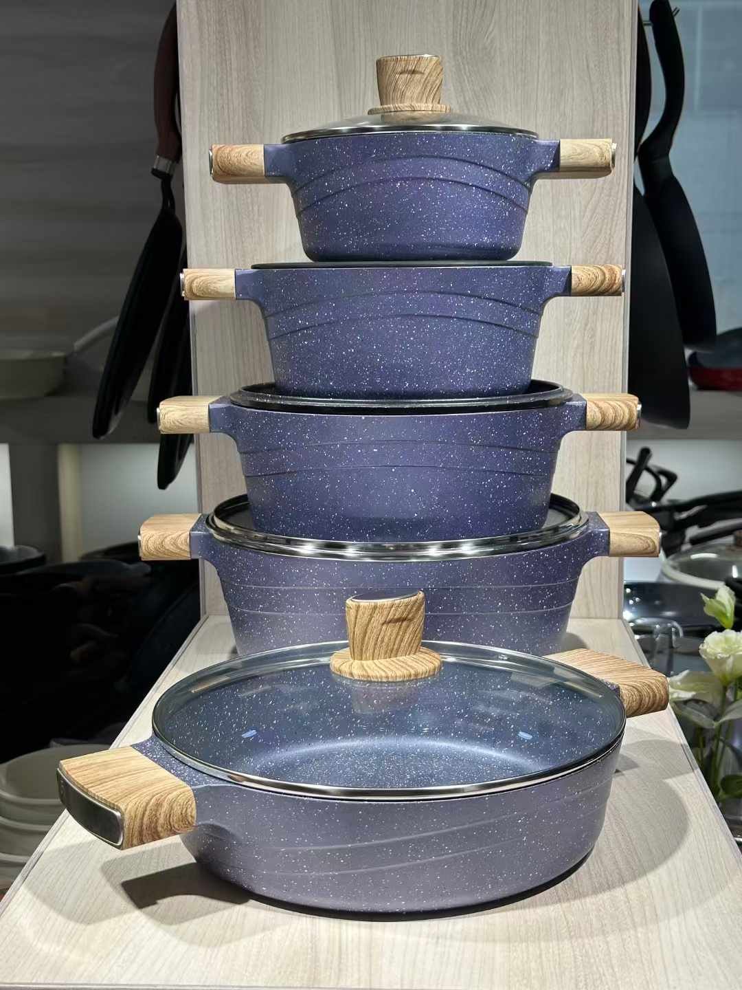 2025 wholesale 10pc piece set pot set gift kitchen non stick soup pot molds aluminum pot set