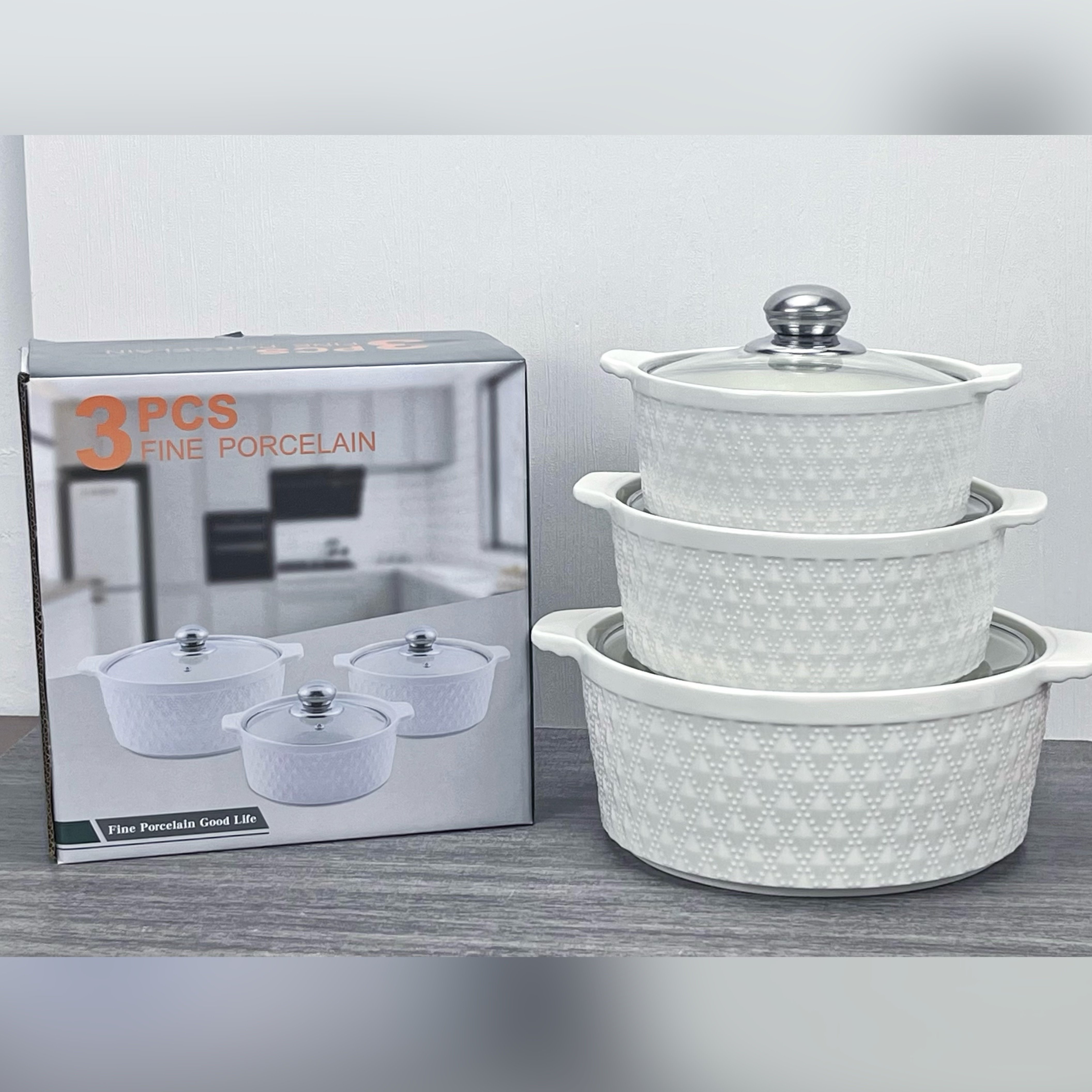 Porcelain Tableware White Casserole Pot Embossed Ceramic Soup Pot Sets with Glass Lid