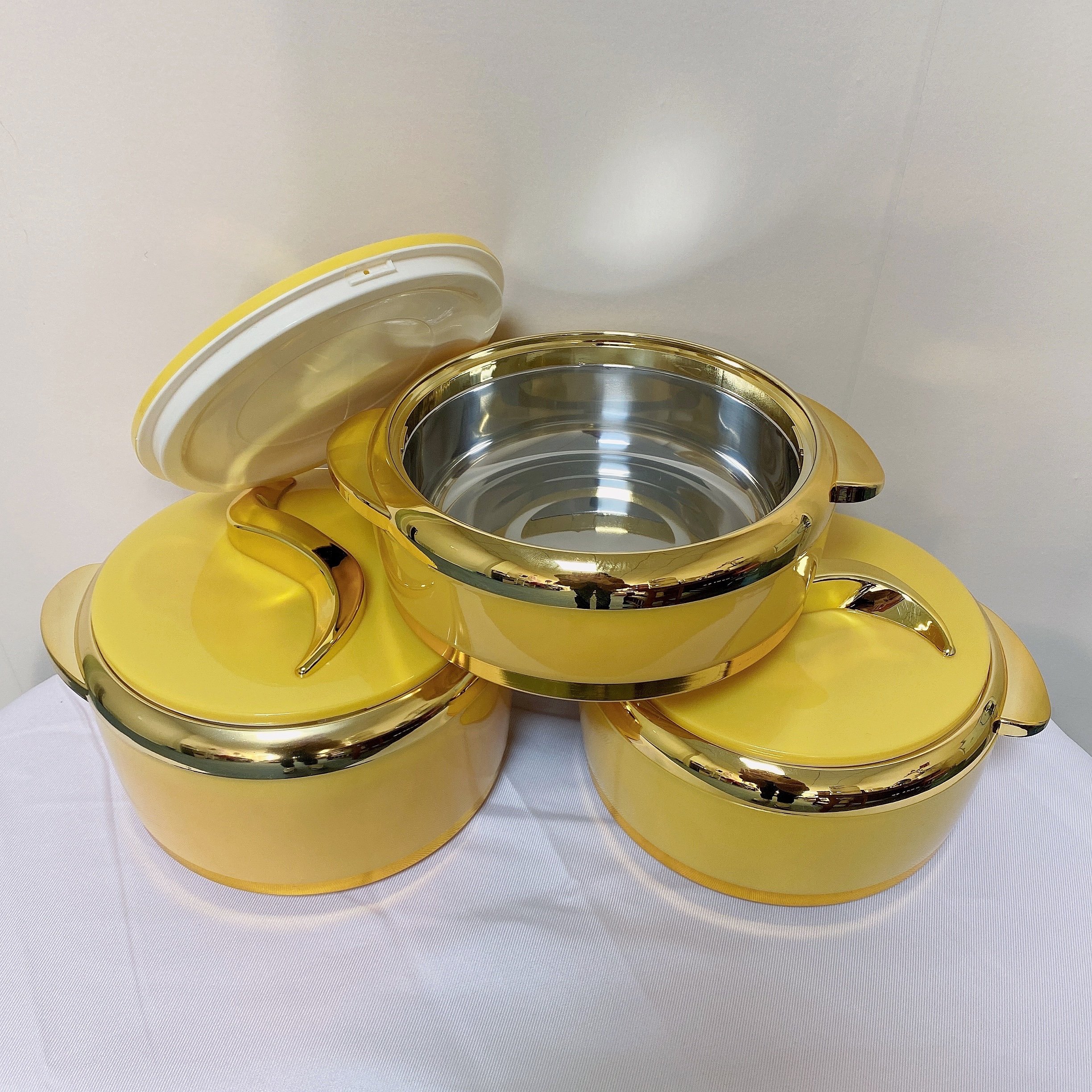 Rounded Insulated Casserole Server Hot Pot Set of 3 Gold Plated Cover Food Serving Insulated Hot Pot