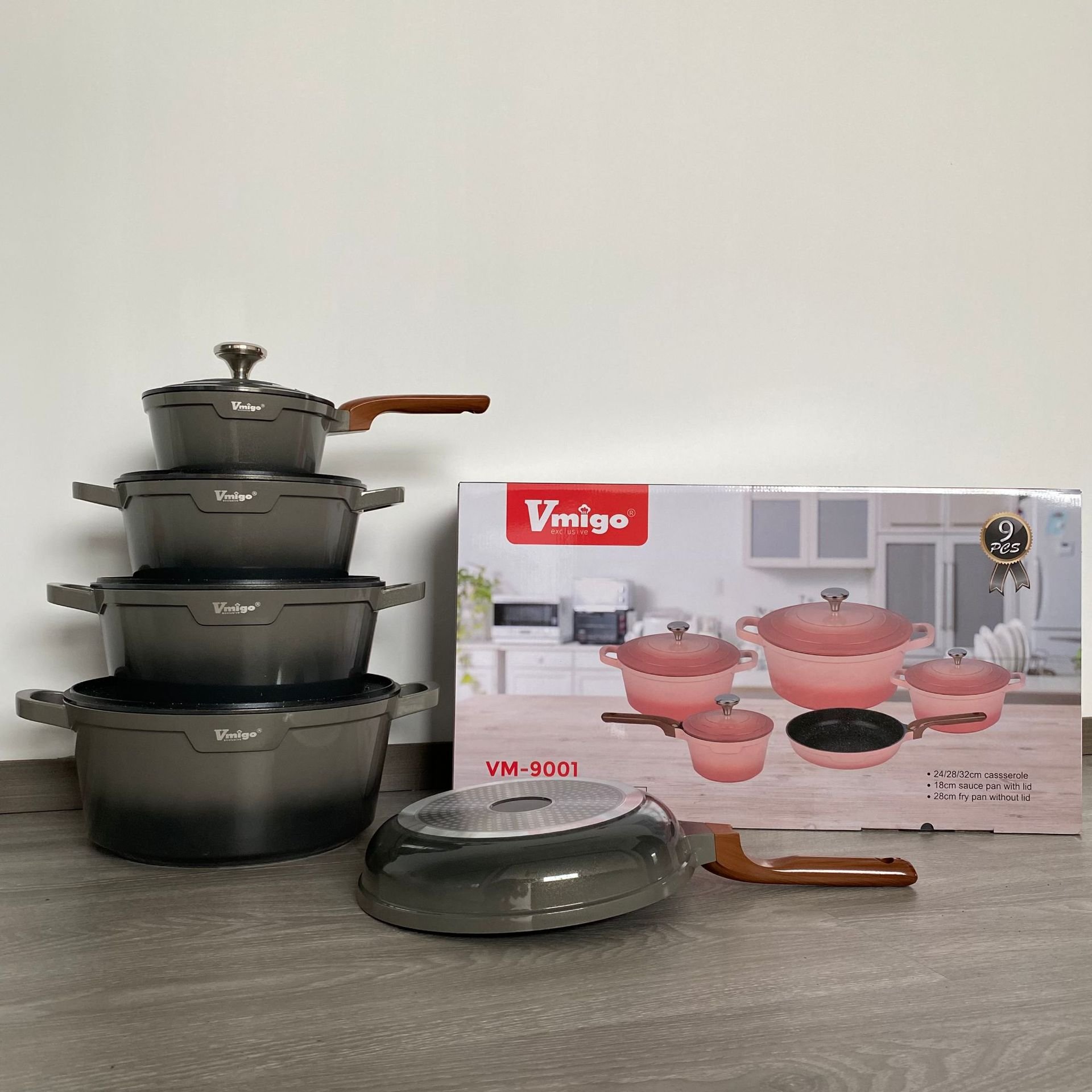 Cook Dinnerware 10 pieces Dessini Cookware Set New Arrival Hot Selling Freshness Preservation Pot Set Cookware Set Cooking