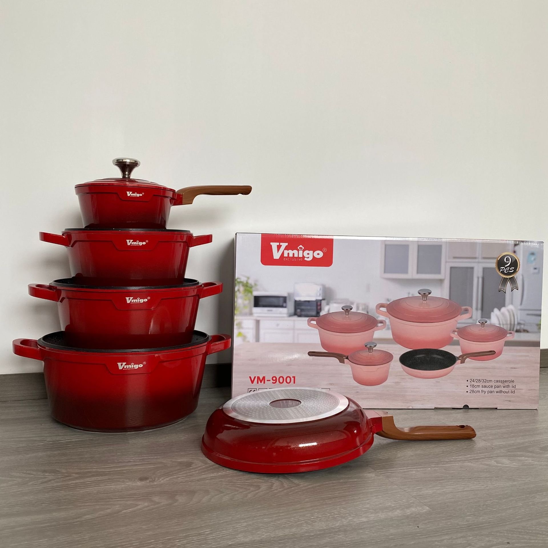 Cook Dinnerware 10 pieces Dessini Cookware Set New Arrival Hot Selling Freshness Preservation Pot Set Cookware Set Cooking