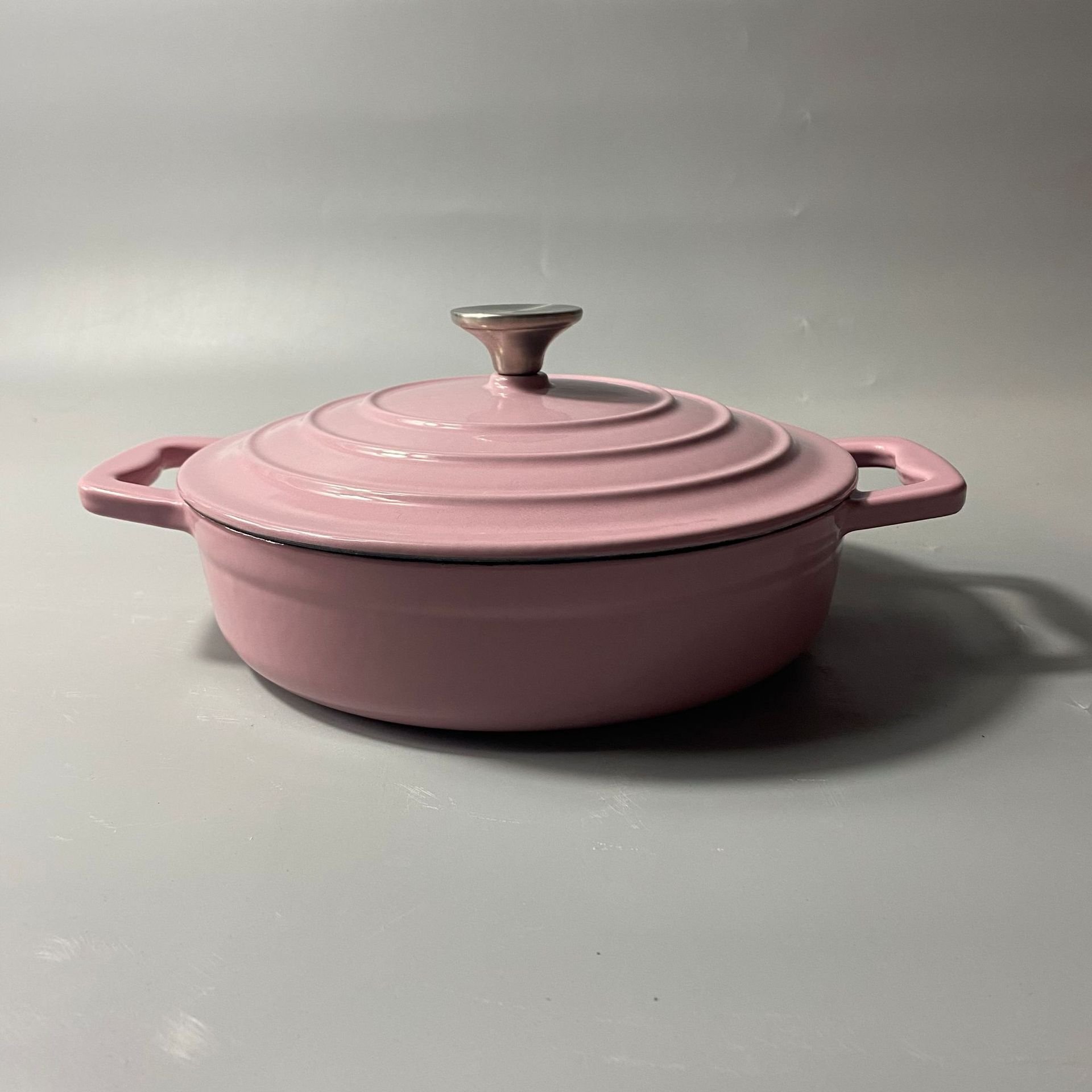 Nordic Design Pink Enamel Cast Iron Cookware Set Anti-Stick Soup and Stock Pot Sustainable Metal Kitchen Cooking Pots