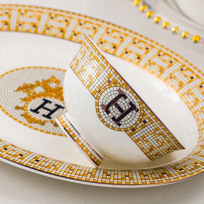 Hot Sale Modern Simple Jingdezhen Mosaic Phnom Penh Bone China Tableware Set