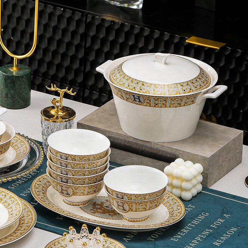 Hot Sale Modern Simple Jingdezhen Mosaic Phnom Penh Bone China Tableware Set