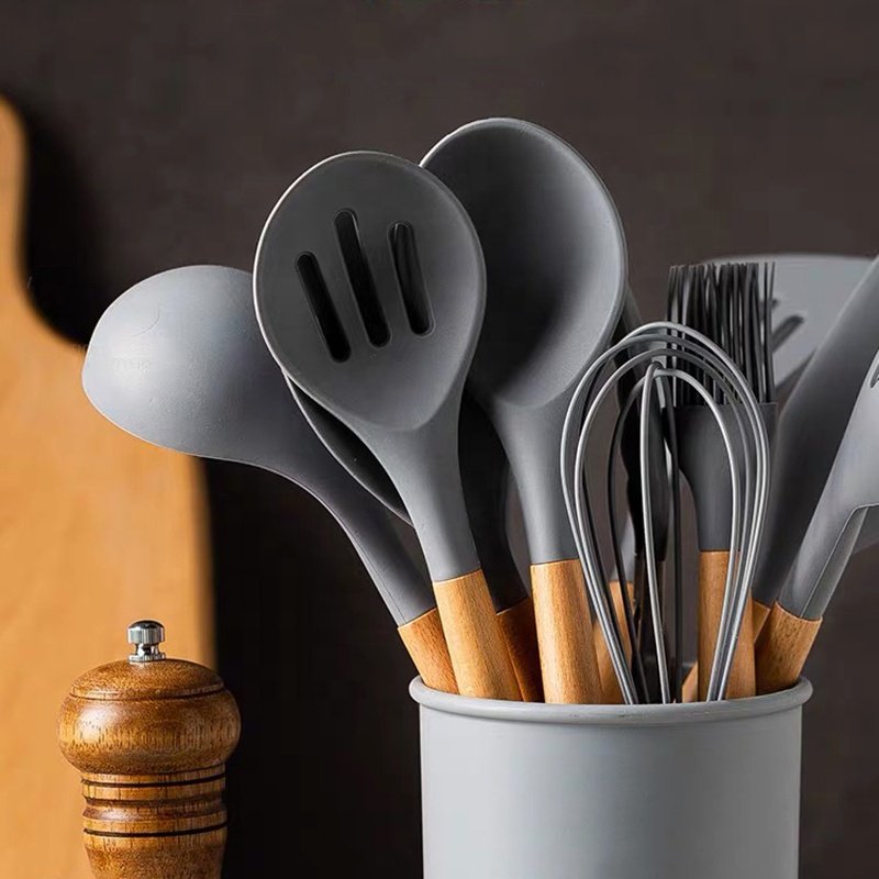 12pcs in 1 set wooden handle kitchenware non stick accessories silicone cooking kitchen utensil set tools with holder box