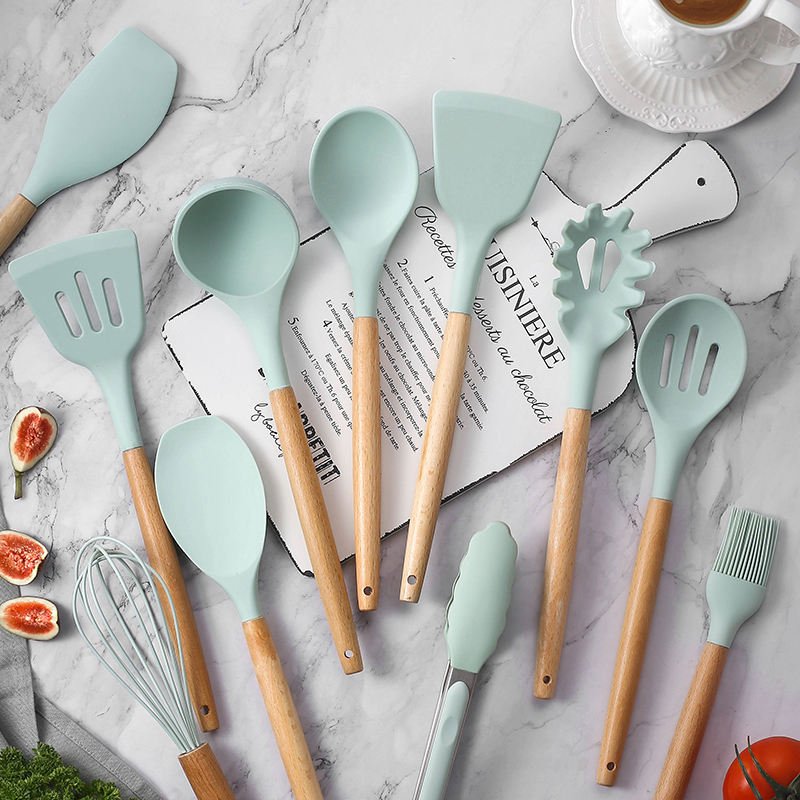 High Quality Spatula Stirring Set 12 Pcs Silicone Kitchen Cookware Set With Wooden Handle Heavy
