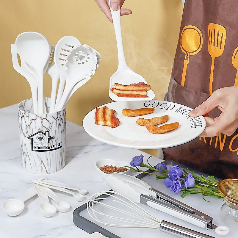 New arrival 18pcs kitchenware accessories measuring tools gloves silicone cooking utensils kitchen set de cuisine wholesale