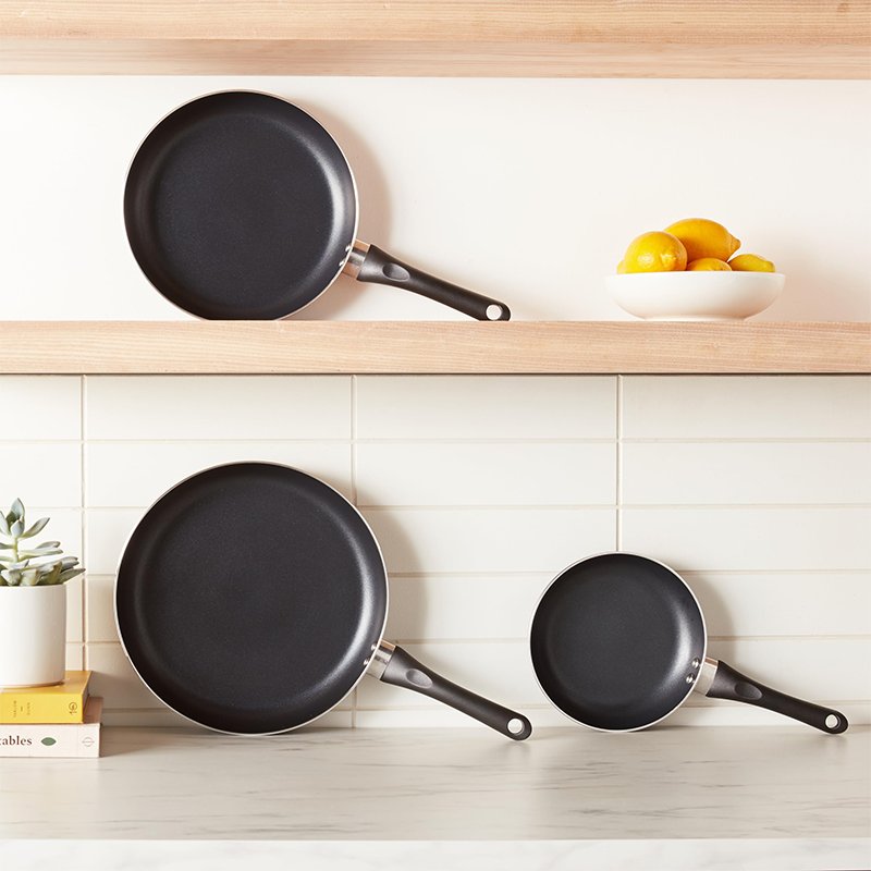 3-Piece Aluminum Pots Pans with Silicone Handles Non-Stick Pan Cookware Sets Home Cooking