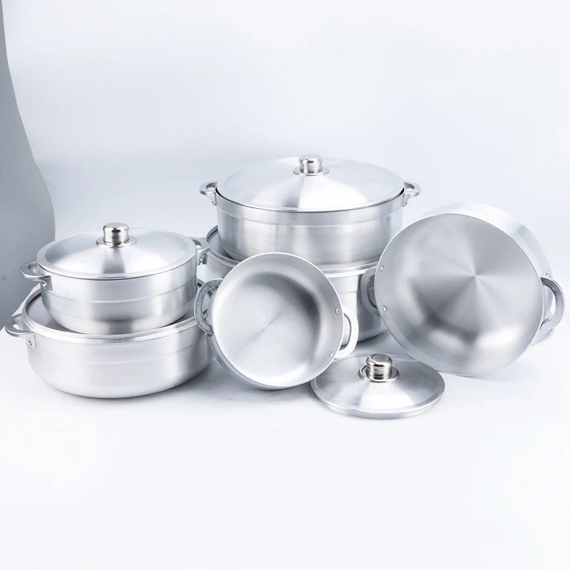 Heavy pot set 20-36CM inside and outside aluminum cookware sets 12 piece pots and pans set