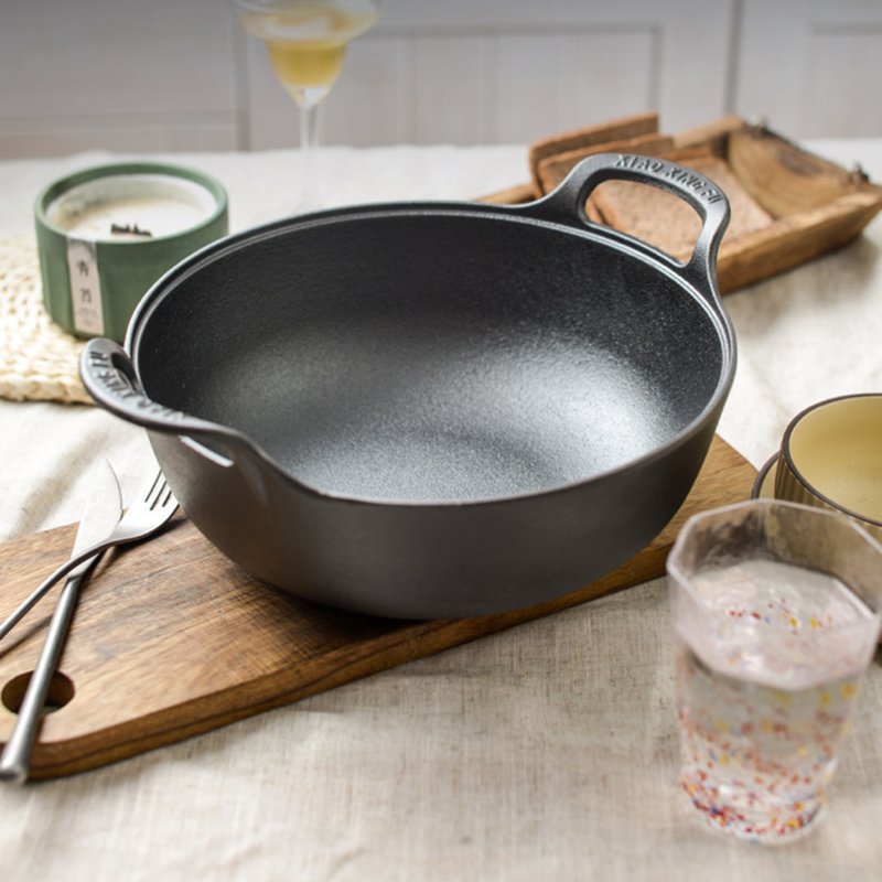 Cast Iron Soup Pot With Wooden Lid Balti Dish With Wide Loop Handles 3 Quart Casserole Cookware