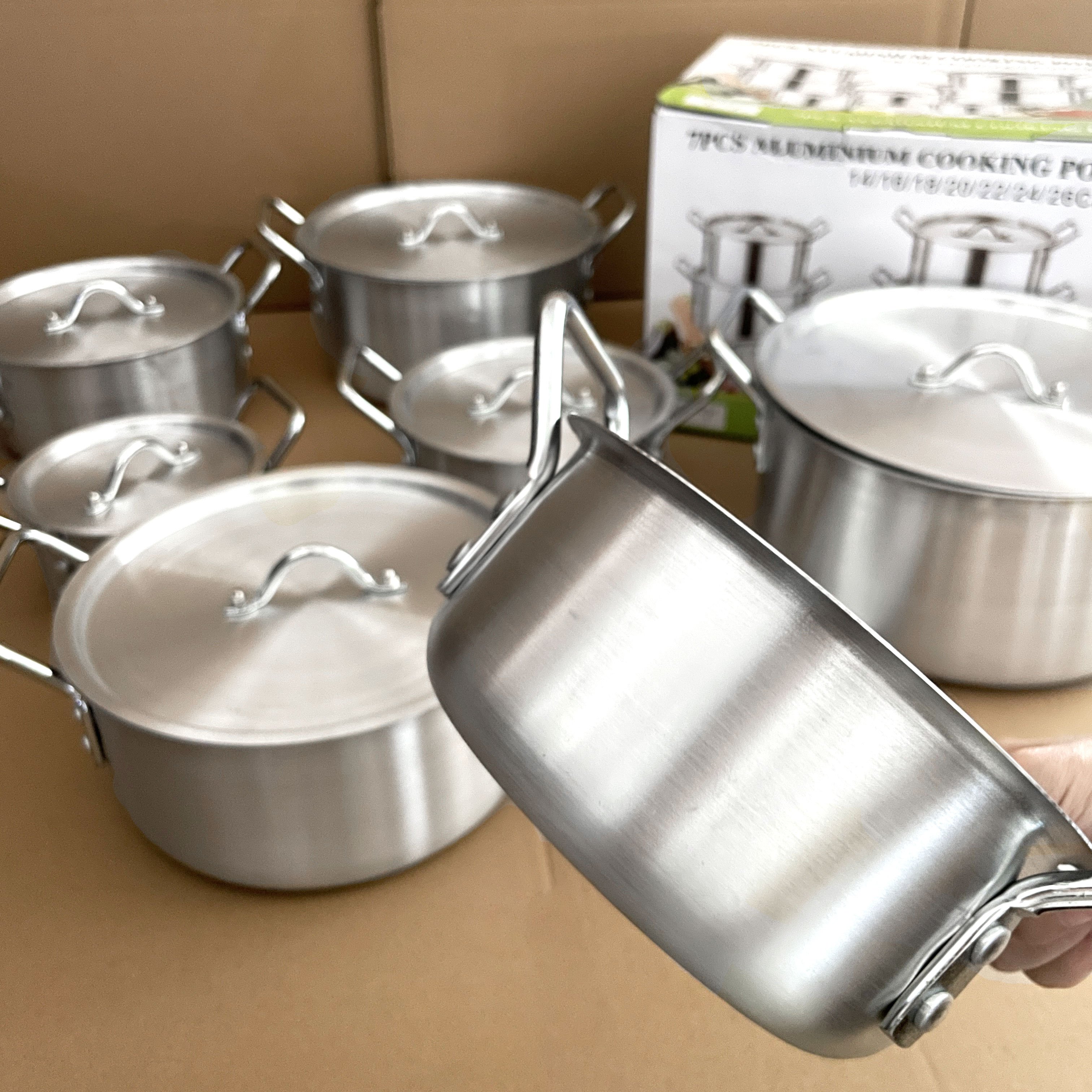 High Quality 14-Piece Non-Stick Aluminum Cookware Set Large Capacity Classic Design Handles 14-26CM Soup Pots Lids