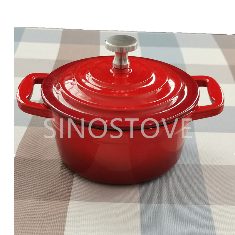 Enamel cast iron cookware set