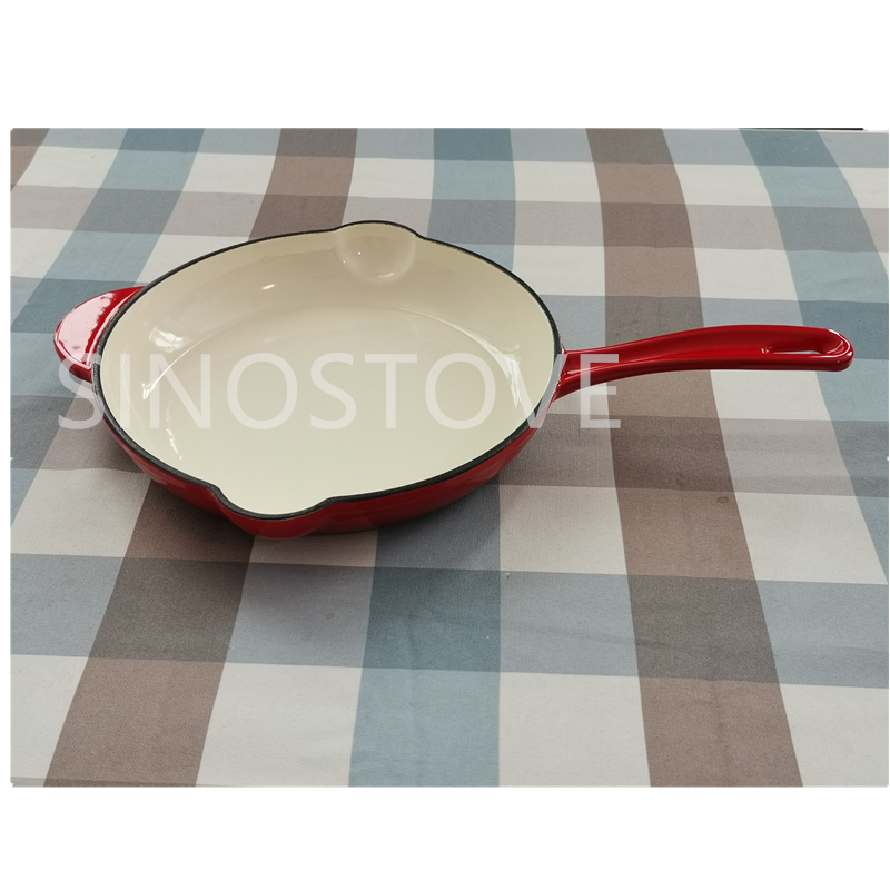 Enamel cast iron cookware set