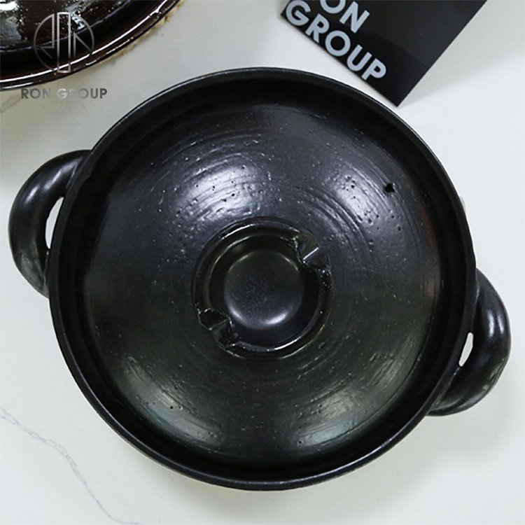 Food grade kitchen ware producer vegetables clay ceramic pot heat cooking non stick casseroles with pots cover stock pots