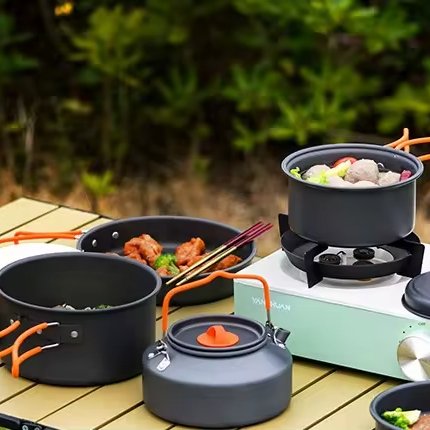Portable High Temperature Outdoors Camping Cookware Set Non Stick Pot Boiling Kettle