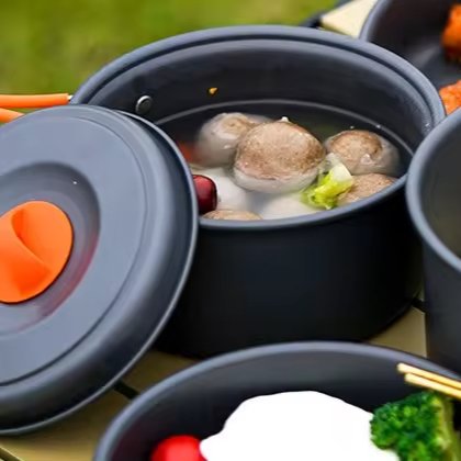 Portable High Temperature Outdoors Camping Cookware Set Non Stick Pot Boiling Kettle