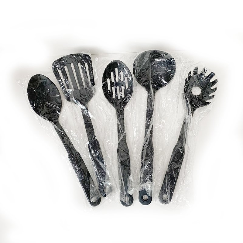 Colorful 13 pcs non stick cookware set with high quality kitchen tools