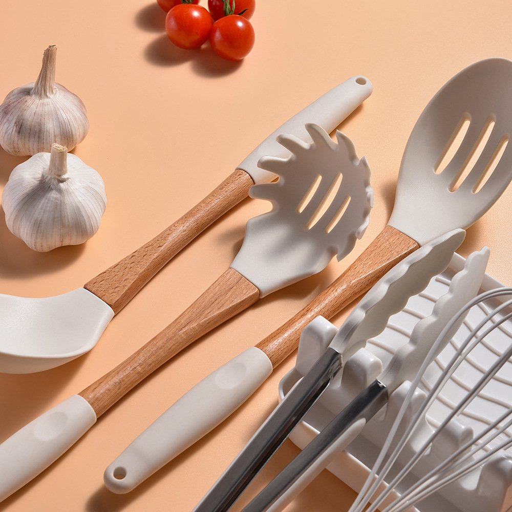 Hot Sale 13 Pcs Food Grade Silicone Kitchen Accessories Tool Heat Resistance Wooden Cooking Utensils Set Cookware Set