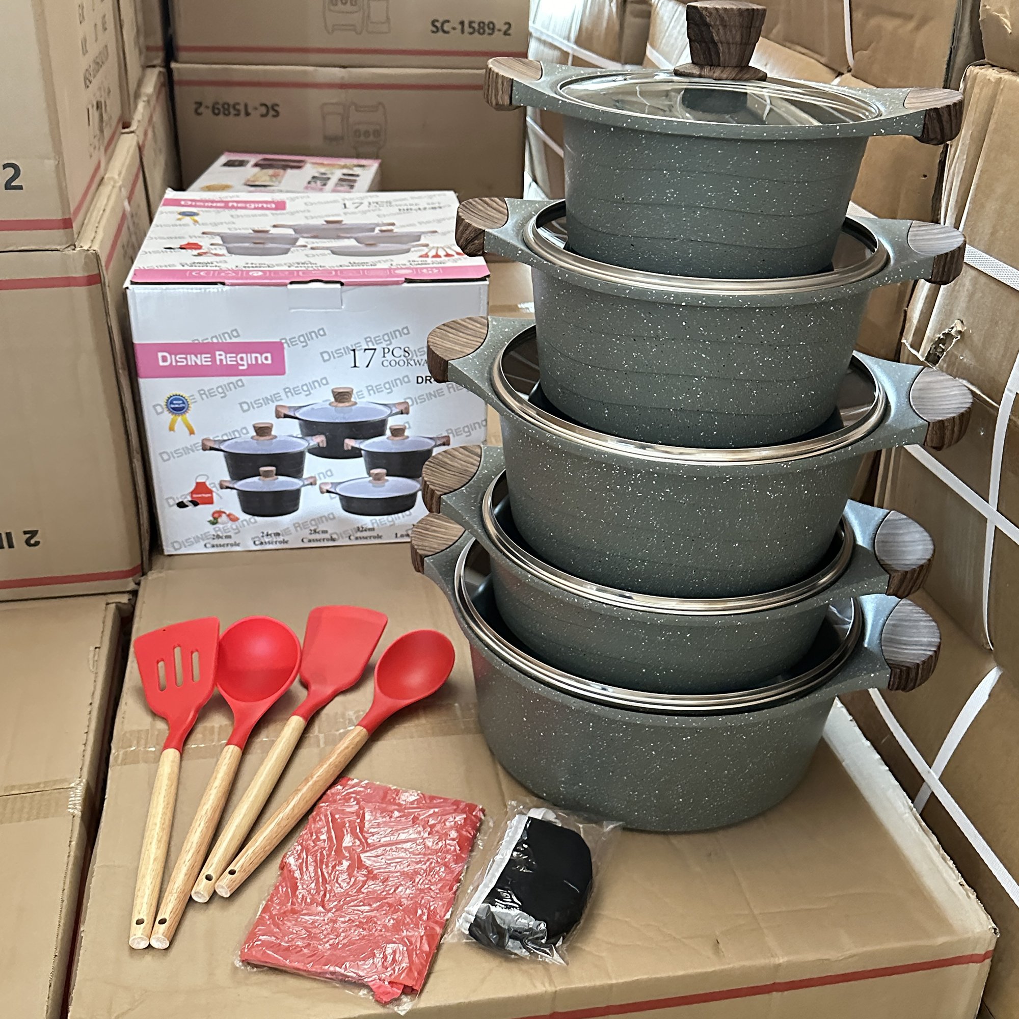 Dinnerware 17 pieces Cookware Set New Arrival Home Use Aluminium Alloy Wooden Handle Soup Pot Cookware Sets