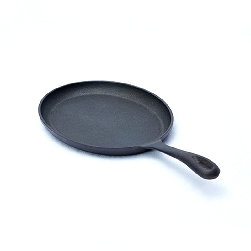 black color vegetable oil coating cast iron camping cookware