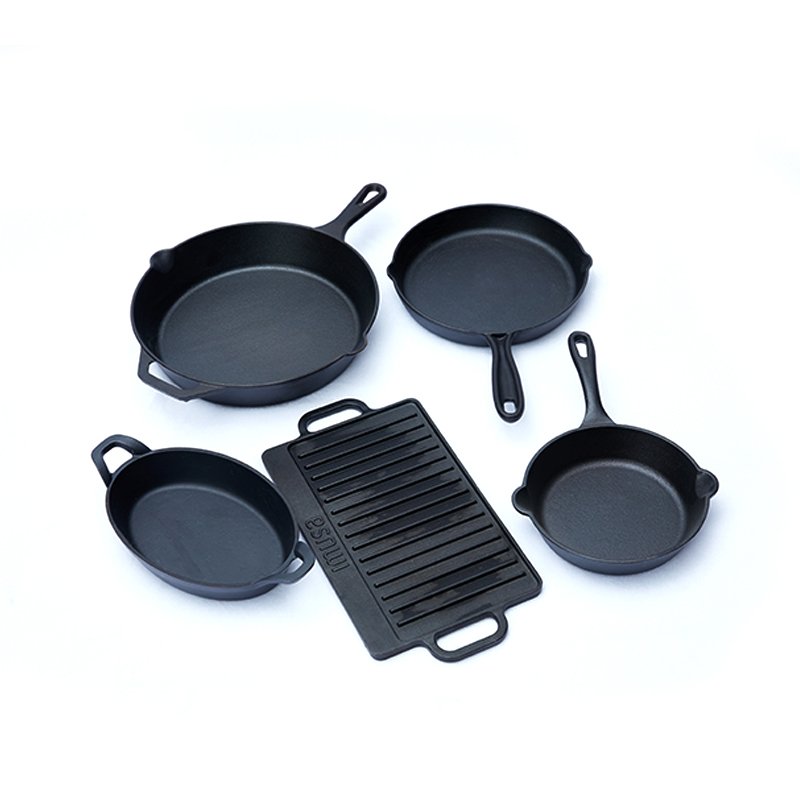 black color vegetable oil coating cast iron camping cookware