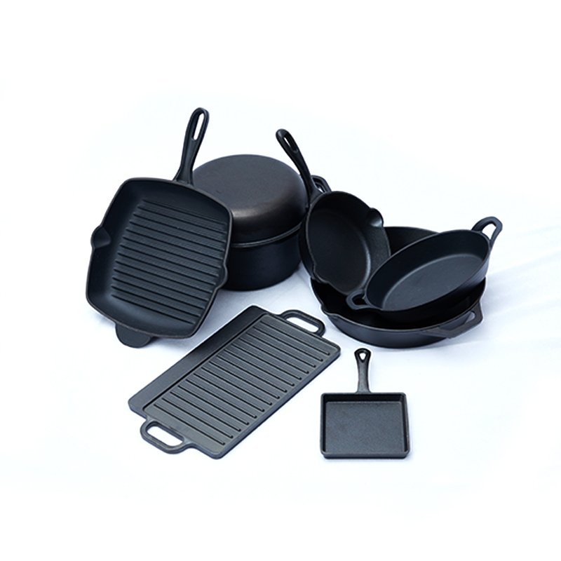black color vegetable oil coating cast iron camping cookware