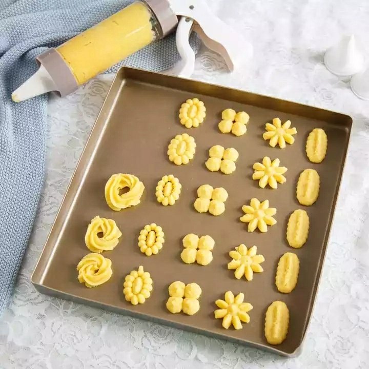 Cake Decorating Kit Cookie Press Maker Machine Clear Cookie Press Gun Kit With 13 Discs And 6 Icing Tips For DIY Cookie Biscuit