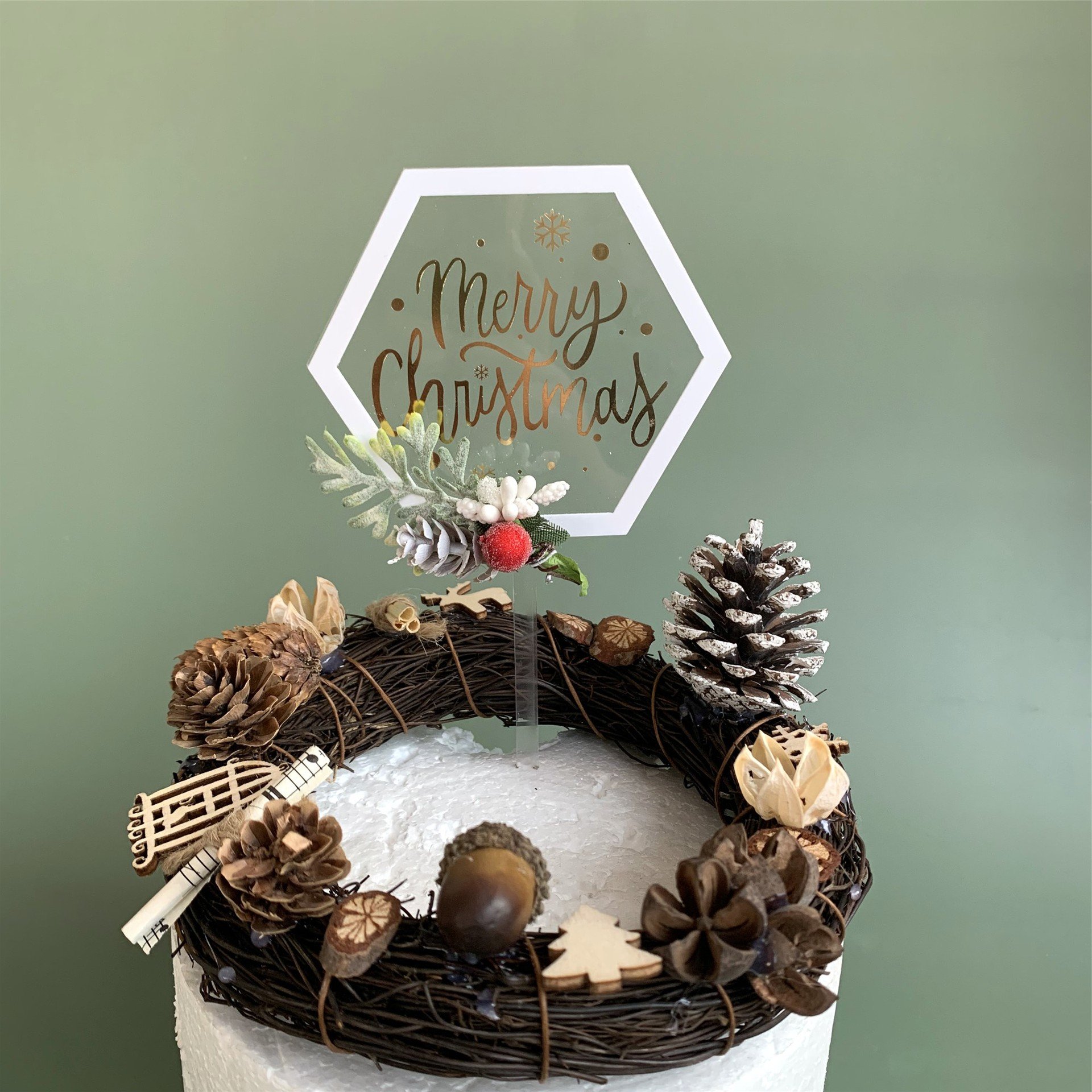 Christmas cake decoration original senshi red fruit iron stamping christmas acrylic cake plate wholesale cake toppers