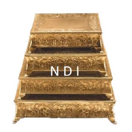 Golden Finishing Metal Cake Stand Rounded Shape Decorative Cake Stand Multilevel Fruit Cake Stand Supply By India