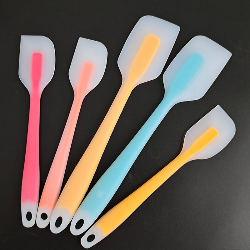 Wholesale Hot Silicone Scrapers Baking Tools Pastry Tools Pink Blue Yellow Silicone Kitchen Utensils Knife Scraper Spatula