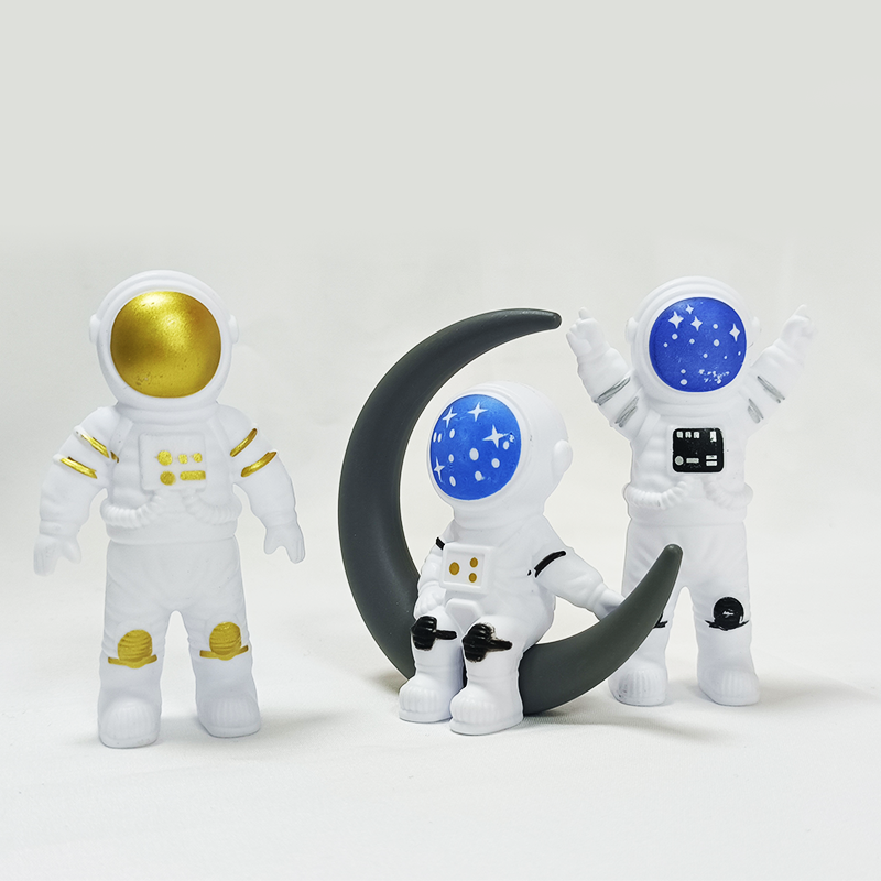 Hot Sale Cosmonaut Model Cake Decorating Supplies Baking Accessories Ornaments Astronaut Party