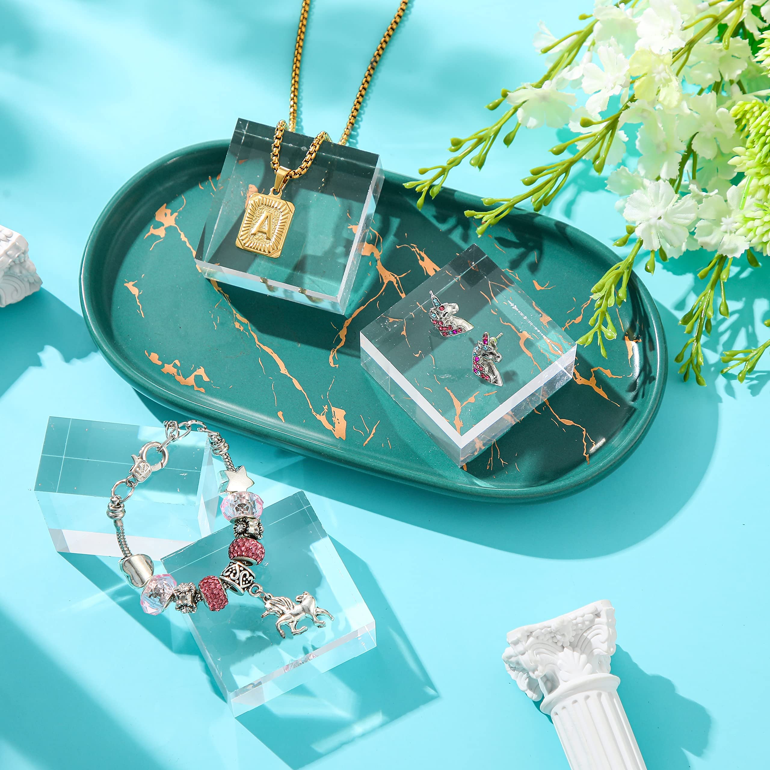 Factory wholesale 4 Pieces High Clear Cube Jewelry Showcase Acrylic Square Display Block for counter Photo Booth Props