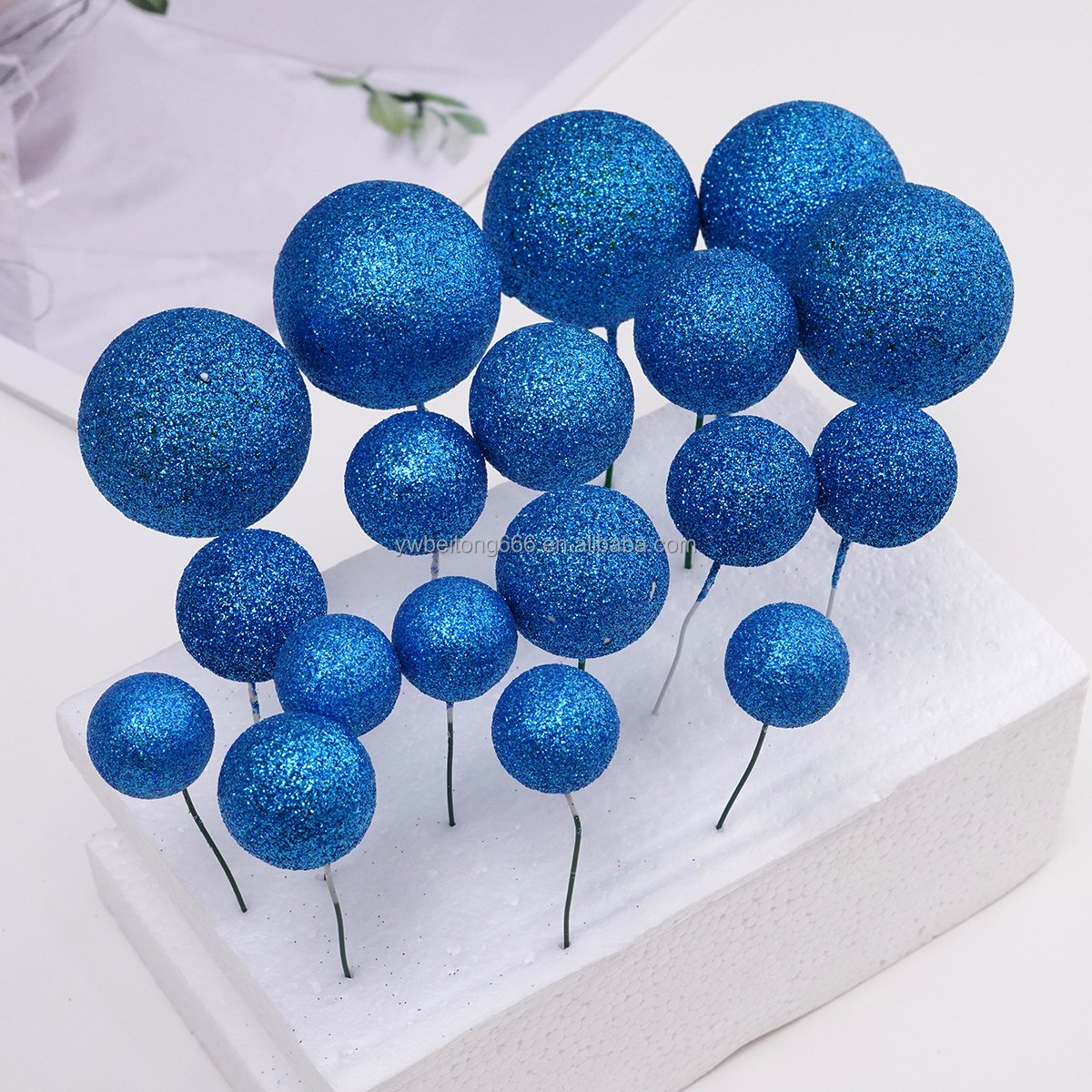 Complete Cake Decorating Kits with Foam Picks for Professional Bakers and DIY Enthusiasts