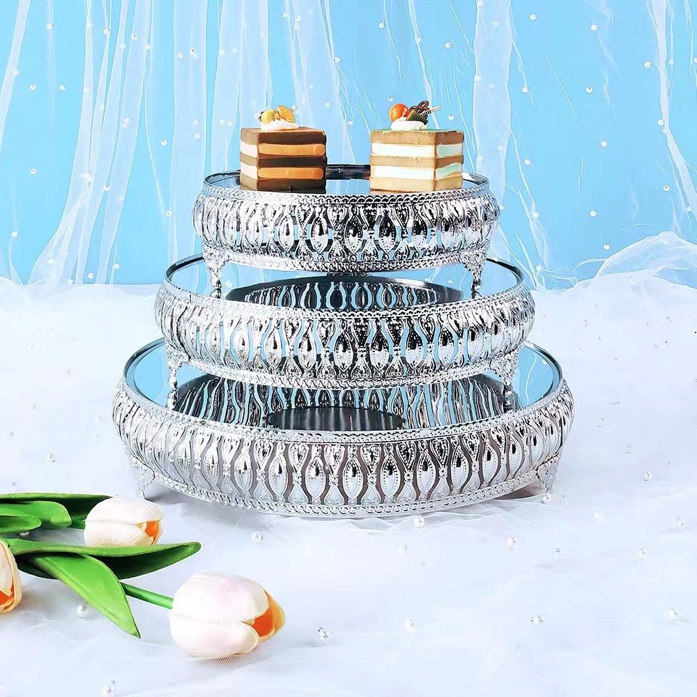Wedding Table Decoration European Style rack 3pc set Hollowed-out golden cake dessert display stand cake table shelf
