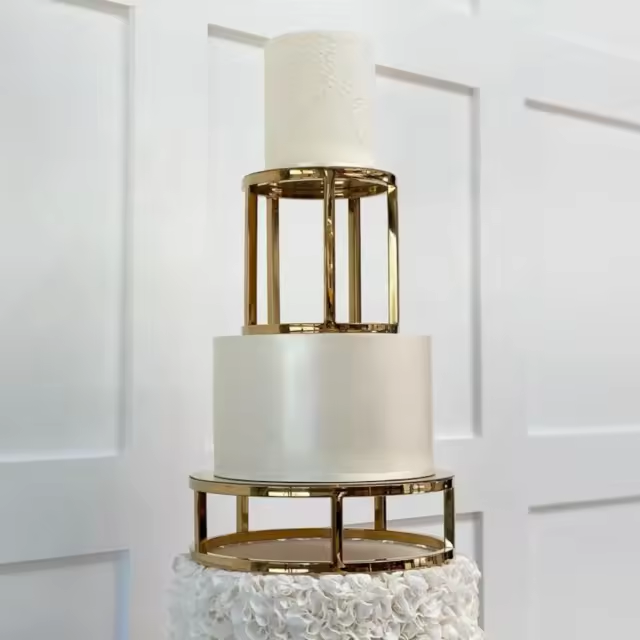 Factory wholesale Gold Metal wedding decorating supplies Iron Dessert Table Cake Decoration Display Rack Tray for party supplies