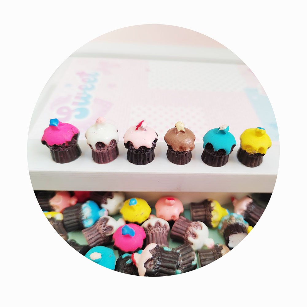 Mini 3D Cream Cup Cake Resin Charms 100pcs Kawaii Doll House Food for DIY Jewelry Earring Keychain Decorative Supplies