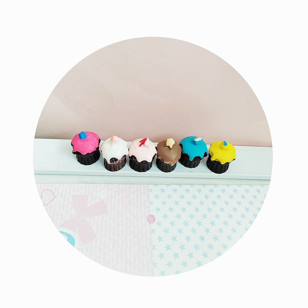 Mini 3D Cream Cup Cake Resin Charms 100pcs Kawaii Doll House Food for DIY Jewelry Earring Keychain Decorative Supplies