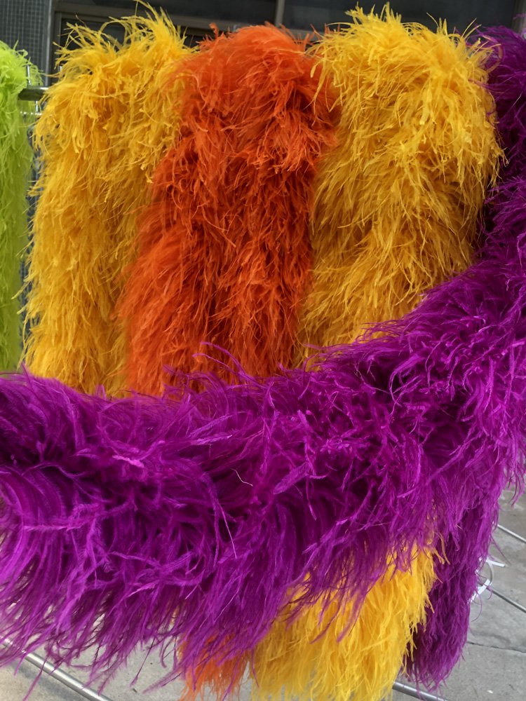 White Orange Eco-friendly DIY Hot Selling Curly Decor rainbow Ostrich Feather Boa for Scarf Halloween Costumes Dance