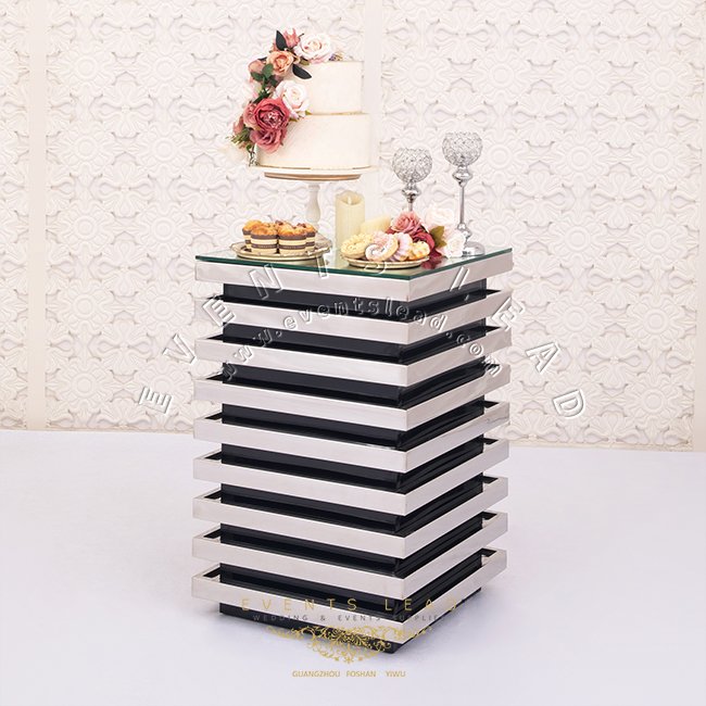 Elegant wedding decoration table cake high luxury cake table