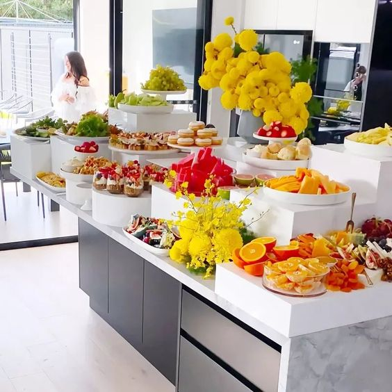 Square Acrylic Cube Display Racks-Cold Meal Tea Break Cake Snack Rack for Buffet Food for Food Presentation