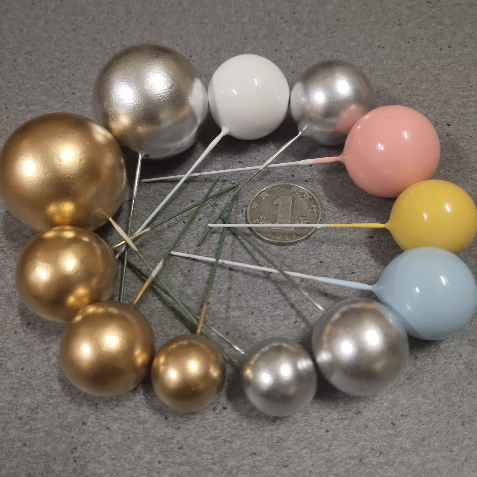 Birthday Baking Supplies Shiny Foam Balls Cupcake Topper 1.5-4cm Gold Silver Faux Ball For Cake Decoration