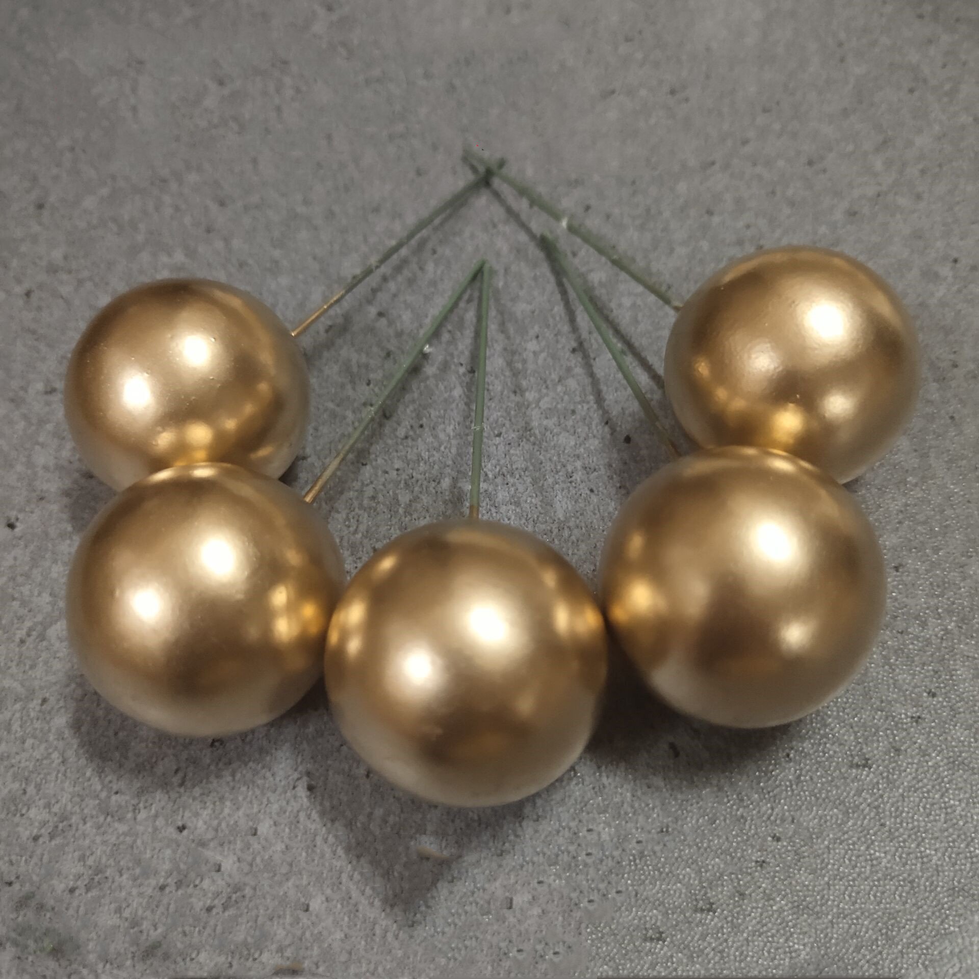 Birthday Baking Supplies Shiny Foam Balls Cupcake Topper 1.5-4cm Gold Silver Faux Ball For Cake Decoration